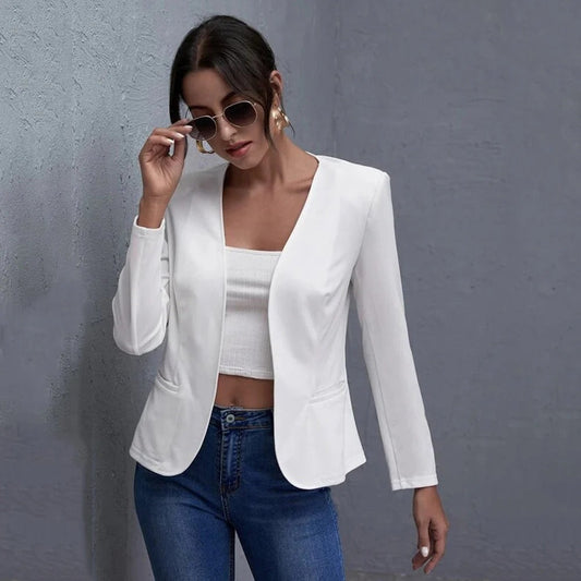 Blazer femme – Coupe cintrée – Design minimaliste – Longueur hanches avec poches