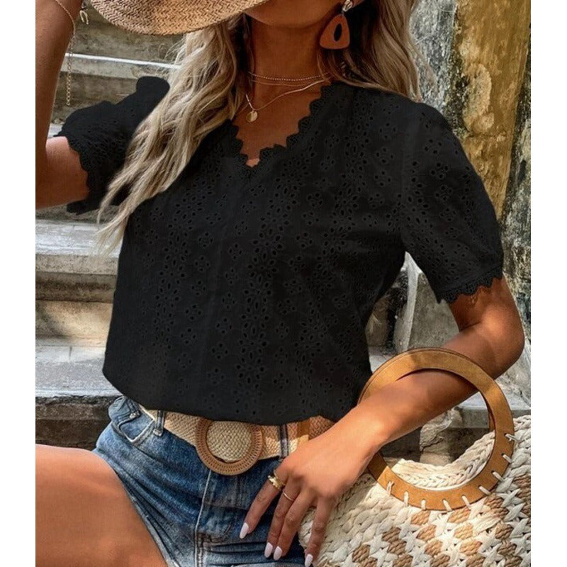 Blouse femme manches courtes – Coupe ample – Cotton – Broderie anglaise – Col V festonné