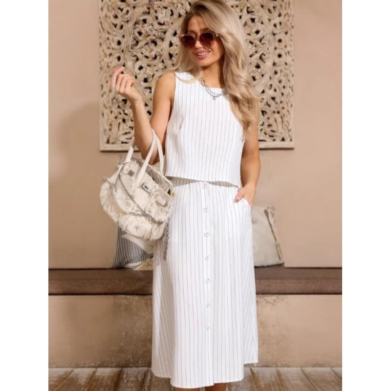Ensemble femme deux pièces – haut court sans manches – jupe midi boutonnée coton