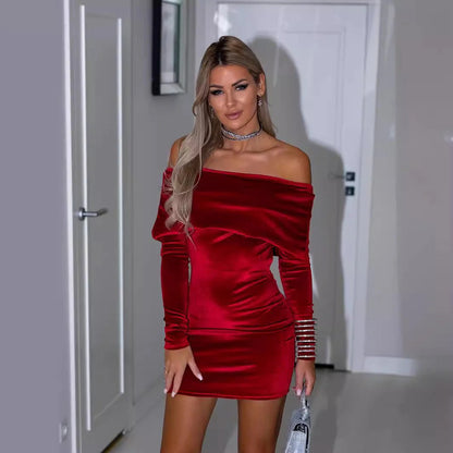 Robe mini femme – Coupe ajustée – Épaules dénudées – Manches longues – Tissu velouté