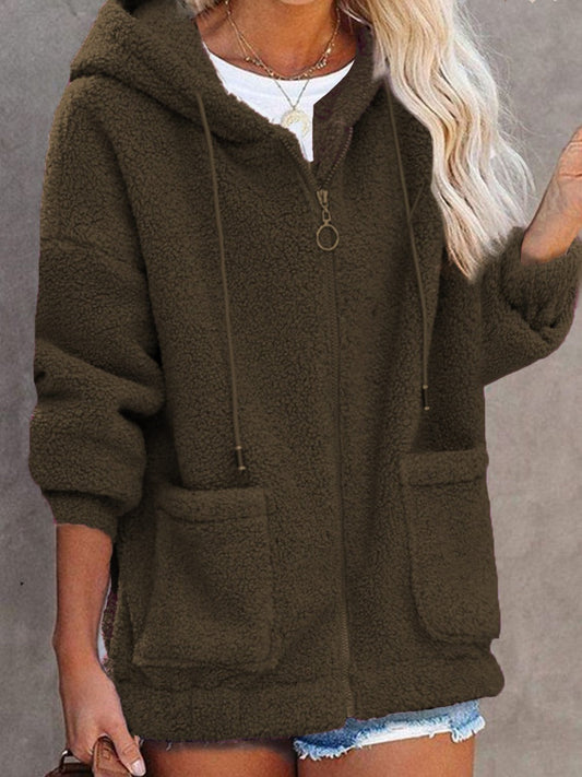 Veste à capuche femme – coupe oversize – texture sherpa douce – poches zippées