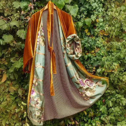 Peignoir femme long – Finition satinée – Imprimé floral – Coupe décontractée