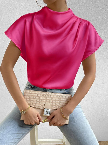 Blouse femme – Coupe élégante – Tissu effet soie – Manches courtes évasées – Col montant