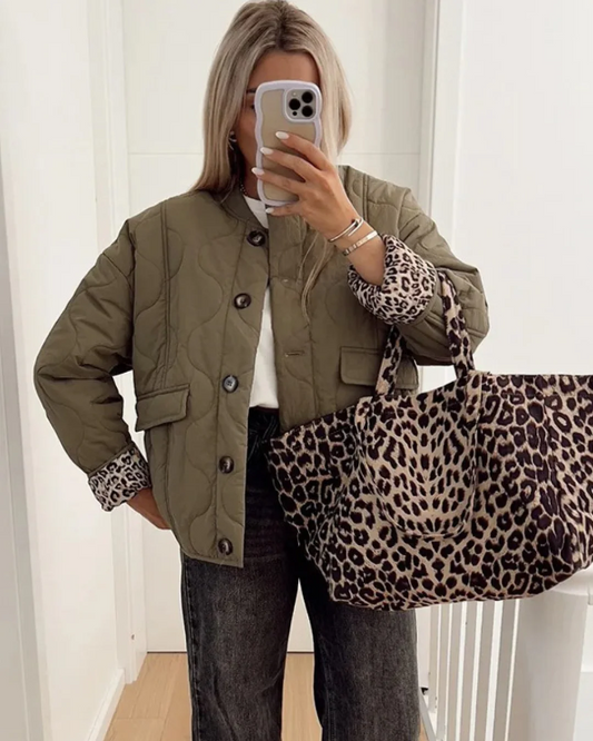 Veste matelassée femme – Coupe décontractée – Boutons – Poignets imprimé léopard