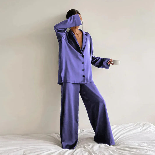 Pyjama Femme – Satin Doux – Coupe Décontractée – Chemise Boutonnée – Pantalon Large