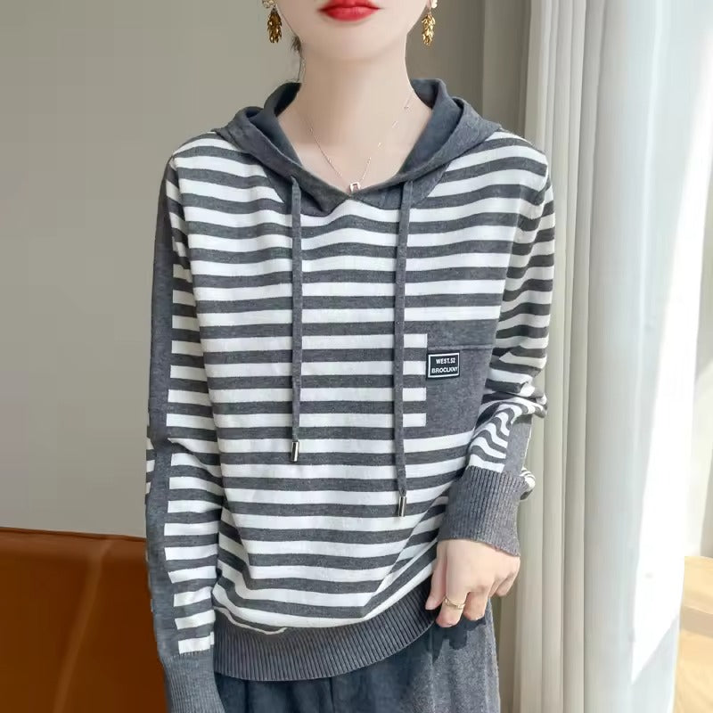 Pull femme à capuche – Coupe décontractée – Coton doux – Rayures – Poche poitrine