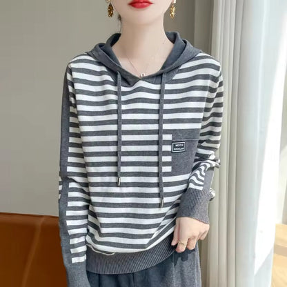 Pull femme à capuche – Coupe décontractée – Coton doux – Rayures – Poche poitrine