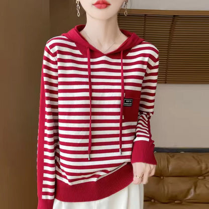 Pull femme à capuche – Coupe décontractée – Coton doux – Rayures – Poche poitrine
