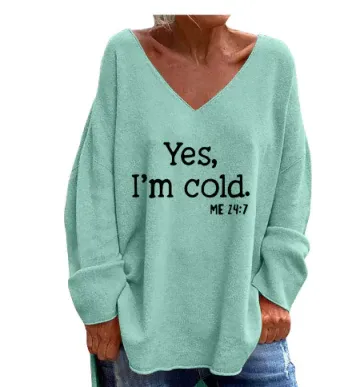 Pull femme – Maille douce – Coupe oversize – Col V – Épaules tombantes – Imprimé texte