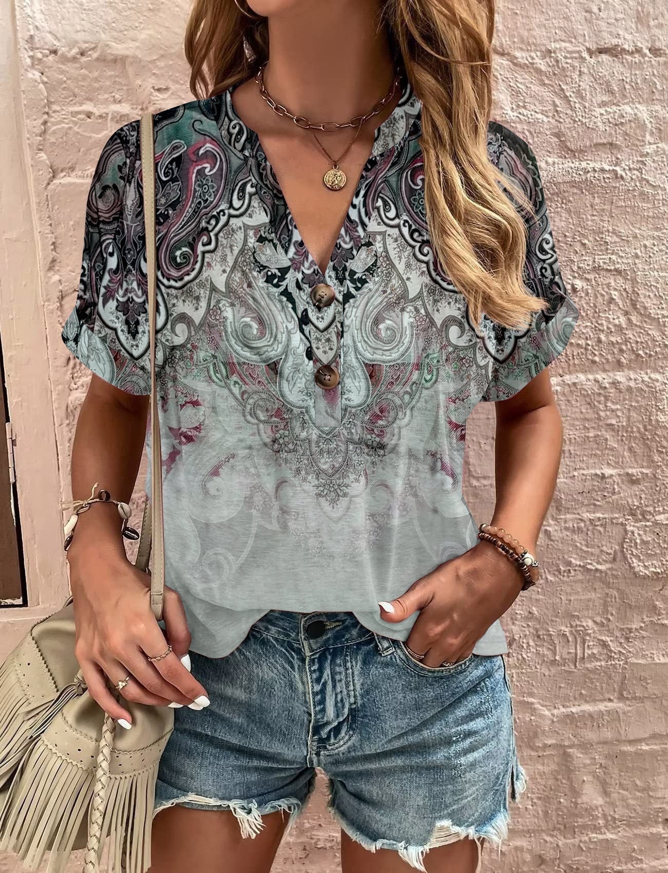 Chemise femme – Coupe décontractée – Manches courtes – Col en V boutonné – Motif floral et cachemire – Tissu léger respirant