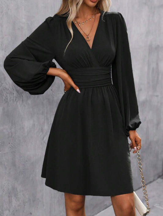 Robe femme – Décolleté en V – Coupe évasée – Manches ballon – Taille froncée