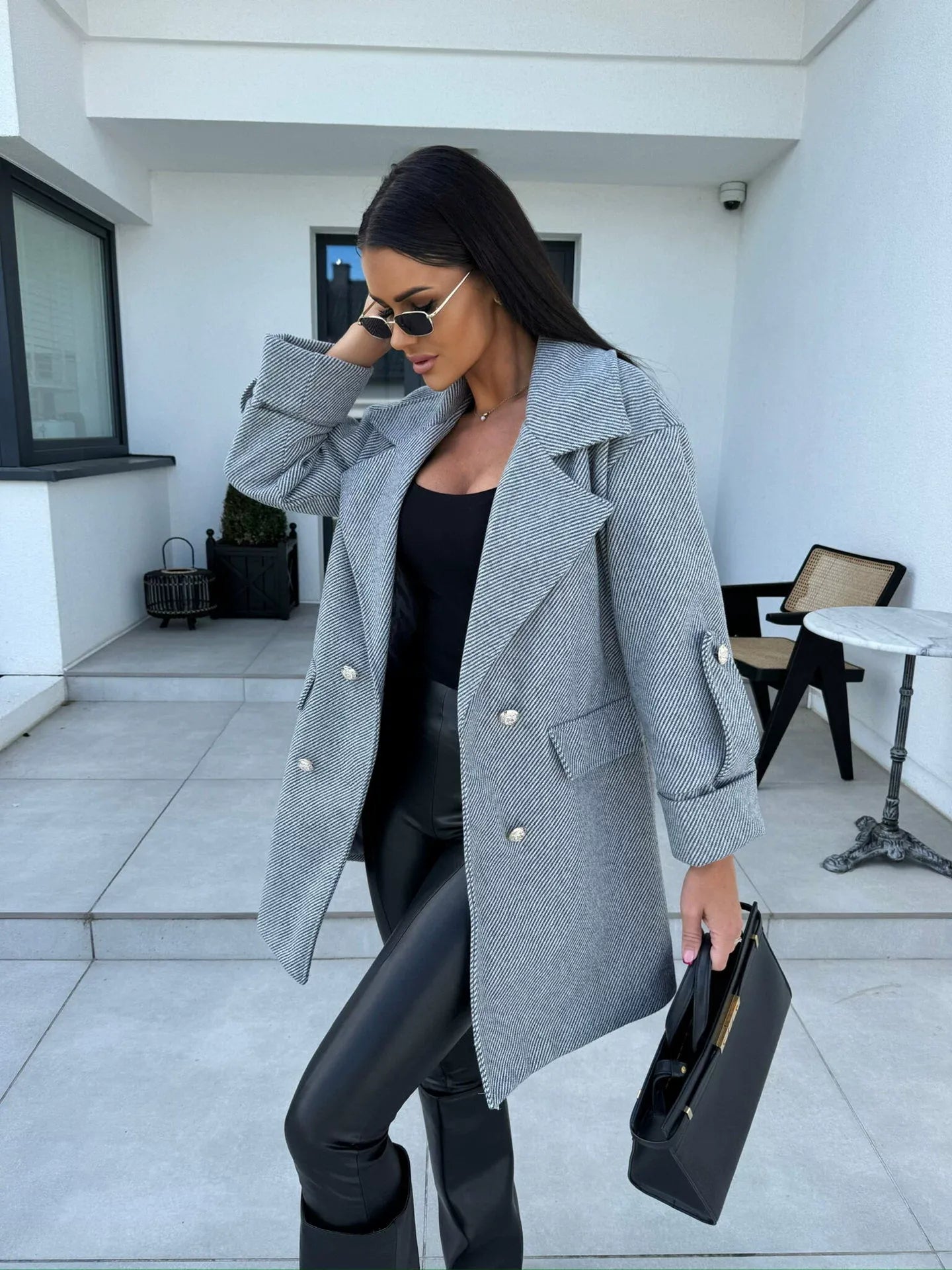 Manteau femme – Laine – Coupe droite – Col blazer – Double boutonnage – Longueur genou