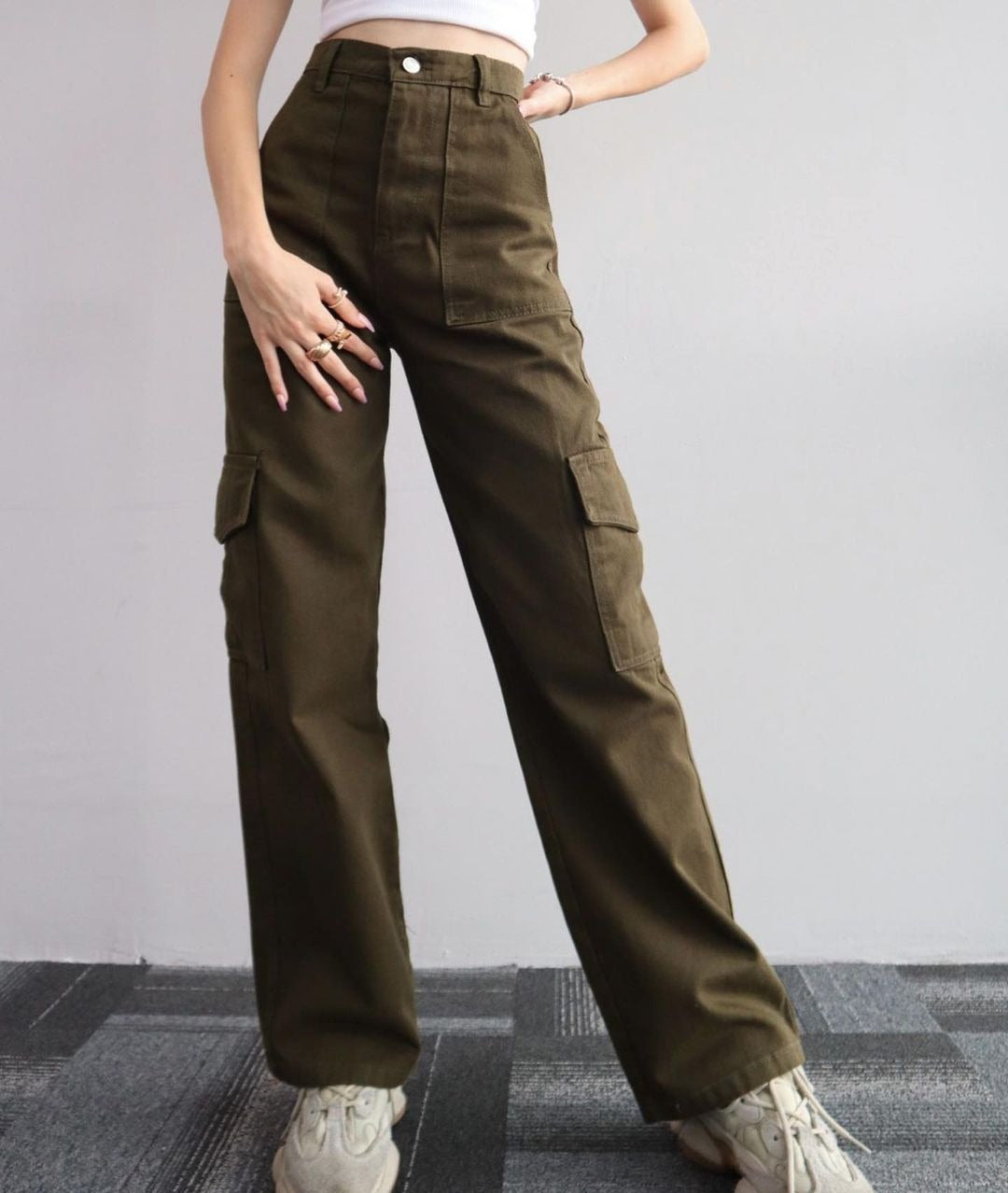 Femme Pantalon - Coton - Taille Haute - Coupe Décontractée - Jambe Droite - Poches Cargo