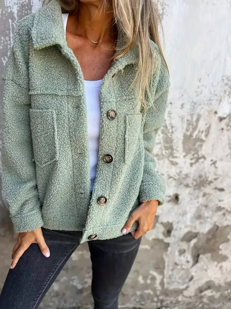 Manteau femme – Coupe oversize – Texture peluche – Col à revers – Boutonné