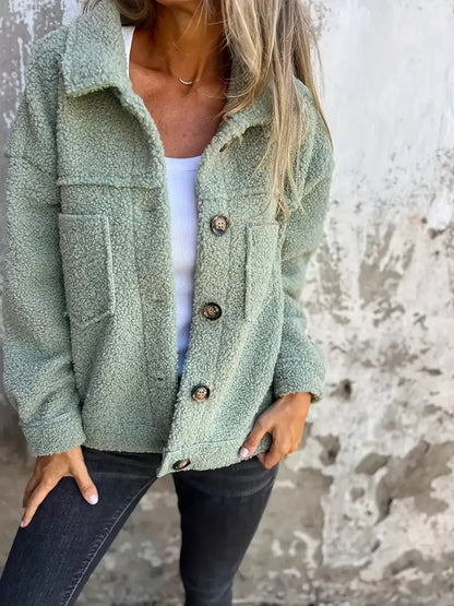 Manteau femme – Coupe oversize – Texture peluche – Col à revers – Boutonné