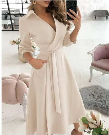 Robe portefeuille femme – Coupe ajustée – Tissu luxueux – Manches 3/4 – Col tailleur