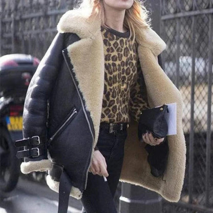 Veste femme – Coupe oversize – Effet suédine – Doublure sherpa – Zip asymétrique
