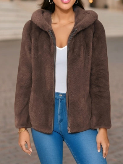 Veste zippée femme – Fausse fourrure – Doublée sherpa – Coupe ample – Capuche