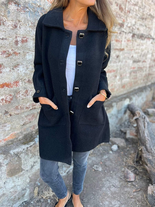Manteau femme mi-long – Laine douce – Coupe droite – Fermeture à boucles – Poches larges