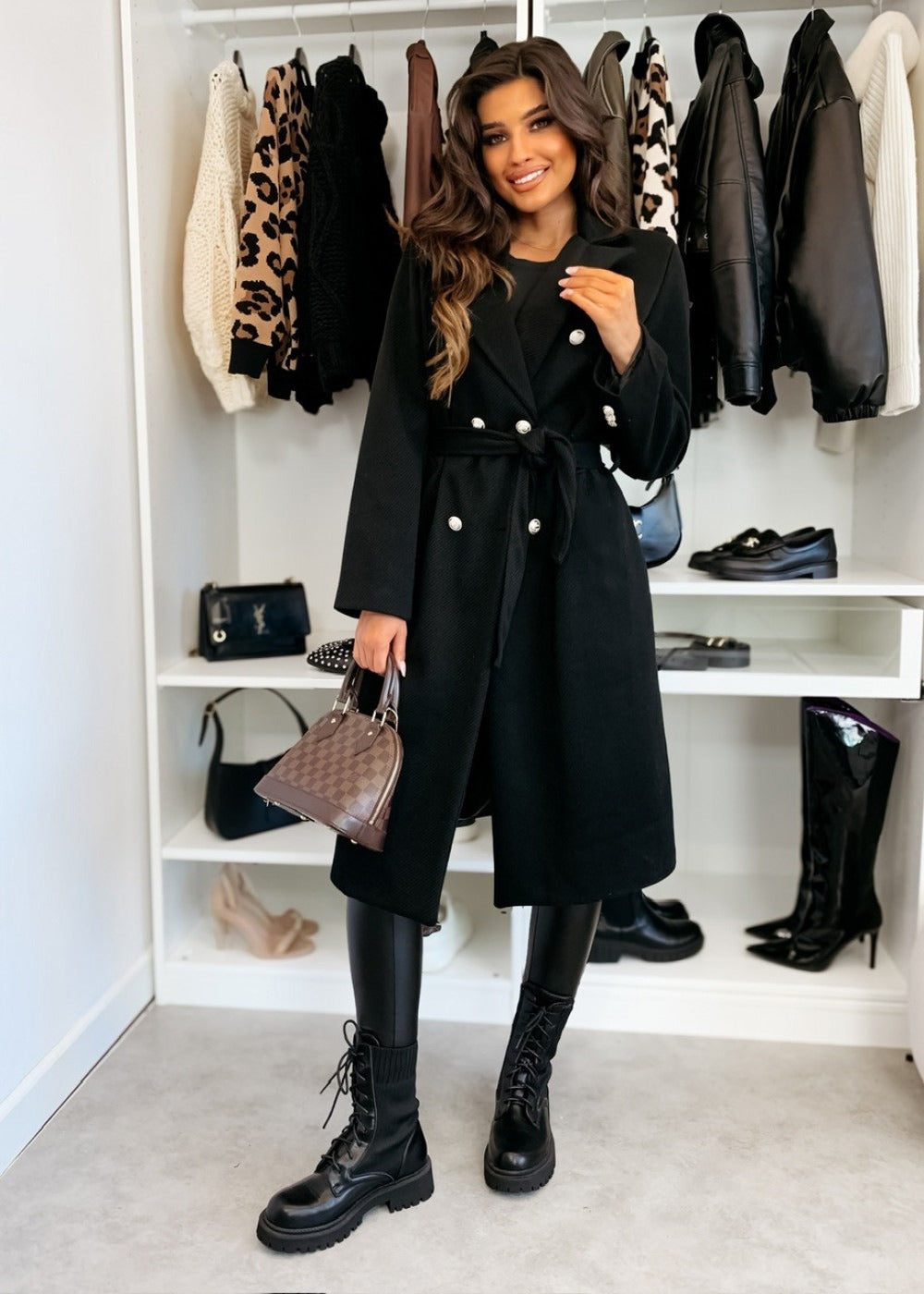 Manteau femme – Laine – Coupe cintrée – Longueur genou – Double boutonnage ceinturé