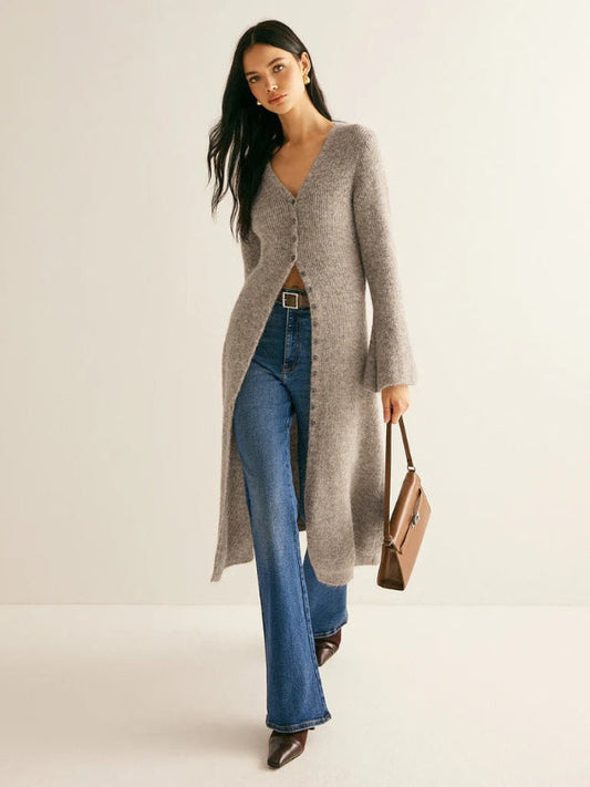 Robe pull femme – Maille côtelée – Coupe slim – Boutonnée – Col en V – Manches longues – Longueur midi