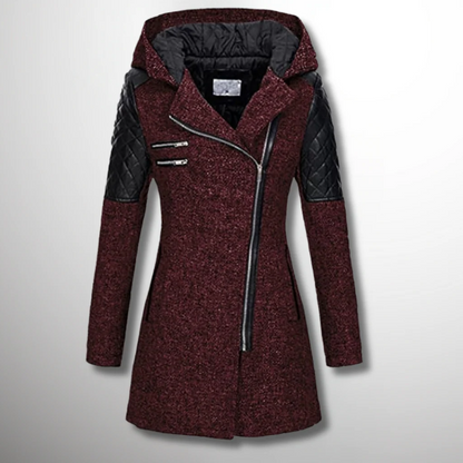 Veste femme – Coupe cintrée – Manches matelassées – Zip asymétrique – Capuche