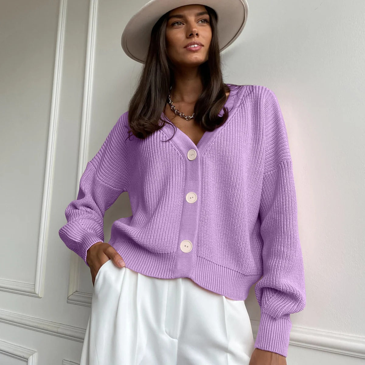 Gilet femme – Coupe décontractée – Maille côtelée – Col en V – Manches retroussées