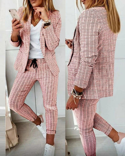 Blazer femme – Coupe cintrée – Tissu lisse léger – Style chic professionnel