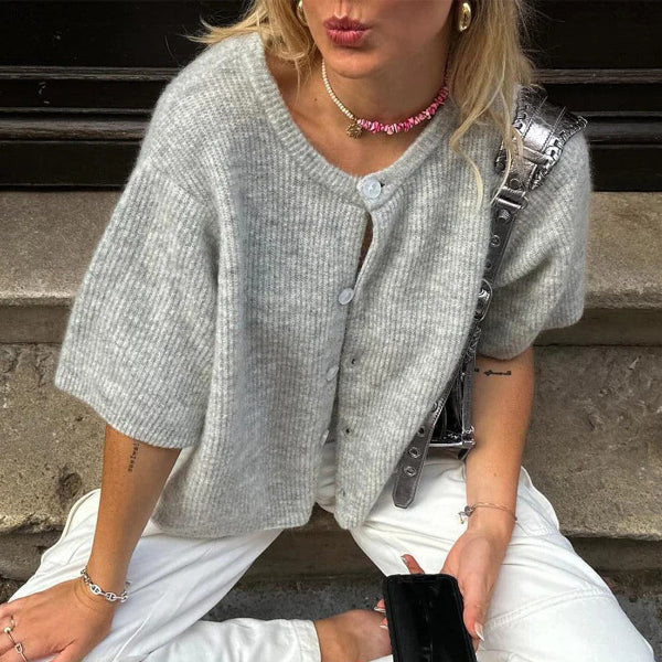 Gilet femme – Laine tricotée – Coupe courte – Manches courtes – Boutonnage frontal