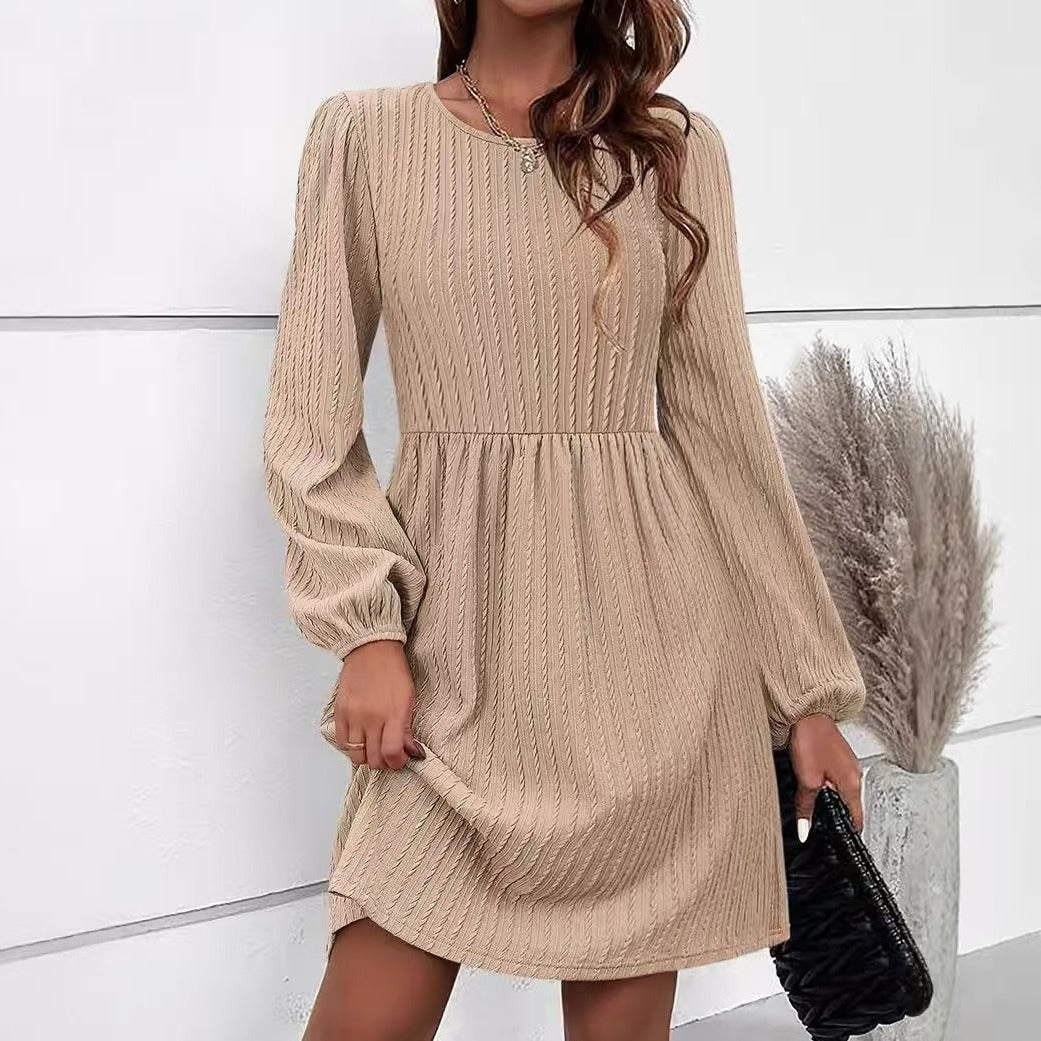 Robe femme en maille – Coupe évasée – Manches longues bouffantes – Col rond jacquard