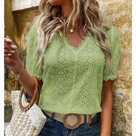 Blouse femme manches courtes – Coupe ample – Cotton – Broderie anglaise – Col V festonné
