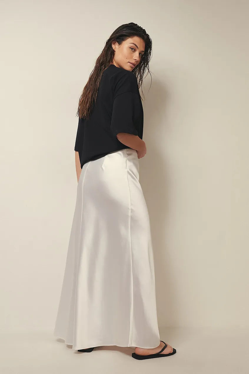 Jupe Midi Satinée Femme – Tissu Fluide Élégant – Coupe Ajustée Sophistiquée