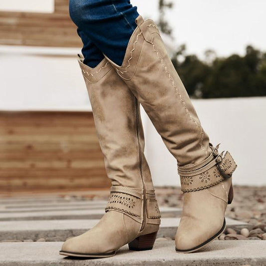 Bottes hautes femme – effet suédé – broderies – bride à boucle – talon bloc