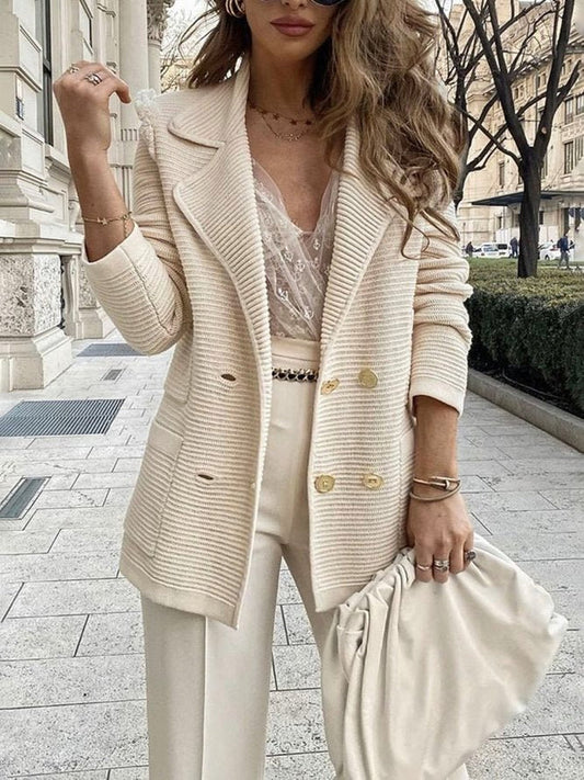 Blazer femme – Coupe cintrée – Tissu texturé – Double boutonnage – Col à revers
