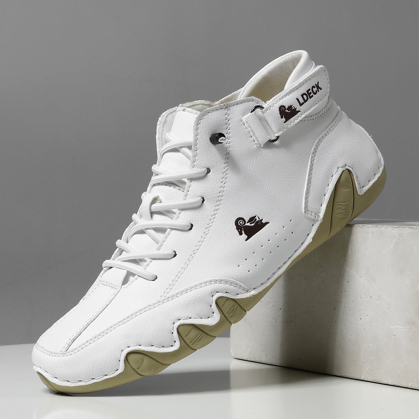 Chaussures homme – Baskets à lacets – Semelle antidérapante – Design sportif élégant