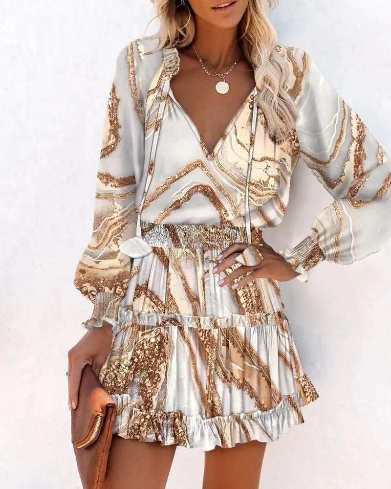 Robe Femme Courte à Fleurs - Manches Longues - Décolleté Plongeant - Jupe Volants