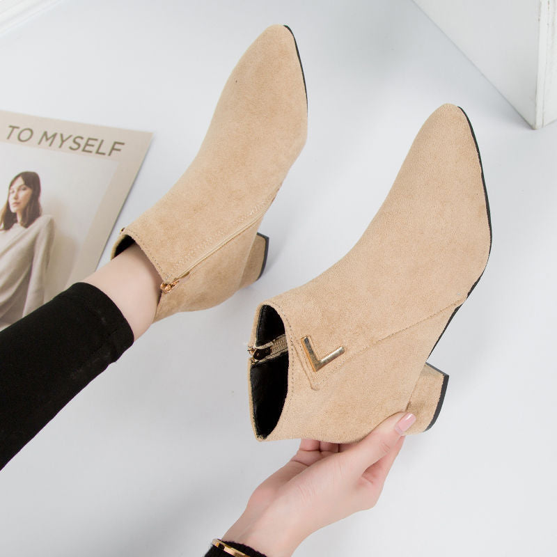 Bottines femme – Cuir lisse – Bout pointu – Talon bloc – Fermeture zippée