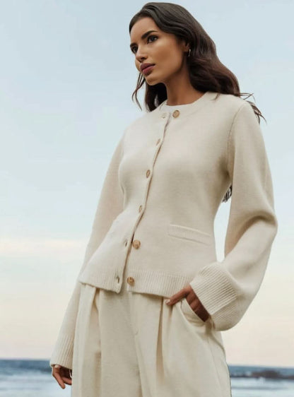 Cardigan boutonné élégant, confortable et moderne pour femme