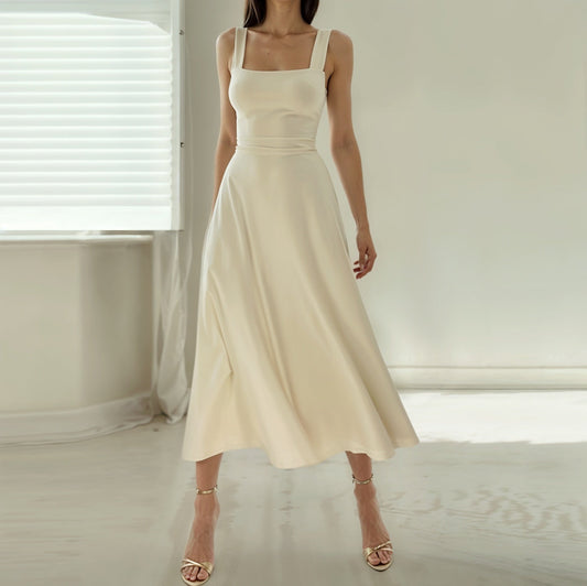 Robe midi femme – Tissu satiné fluide – Décolleté carré – Coupe évasée élégante