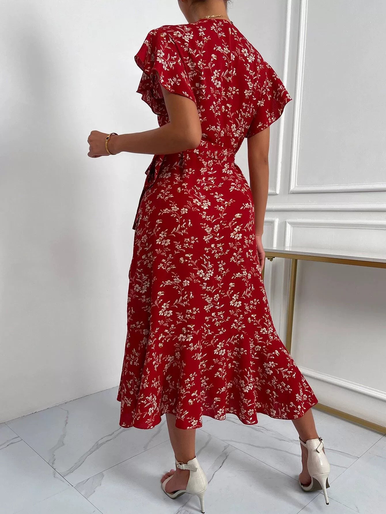 Robe portefeuille fleurie pour femme – Élégante et fluide